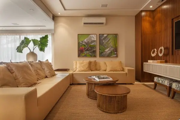 A escolha da mesa de centro precisa pensar na circulação confortável das pessoas