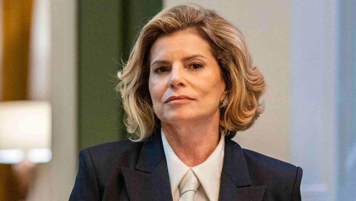 foto da personagem Odete Roitman (Débora Bloch), na novela Vale Tudo.