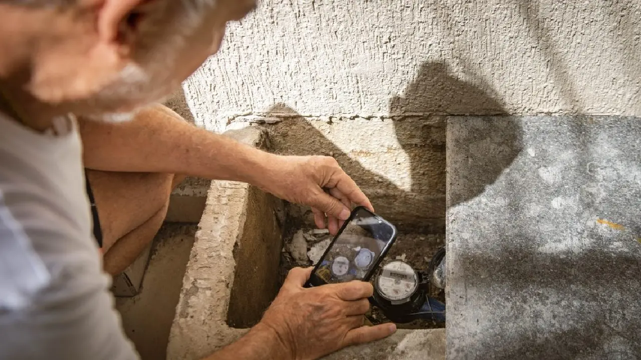 O serviço está disponível para todos os clientes com ligação ativa de água e medidor instalado.