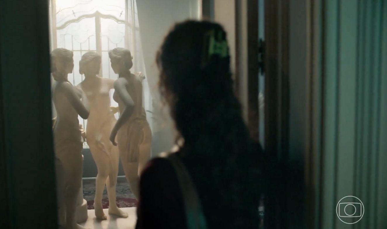 No capítulo da estreia, Gerluce ficou encantada ao ver a escultura As Três Graças.