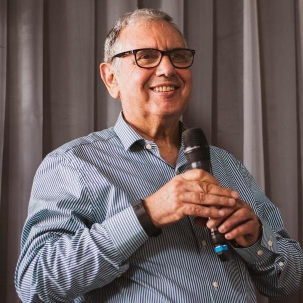 Lino Rampazzo é professor