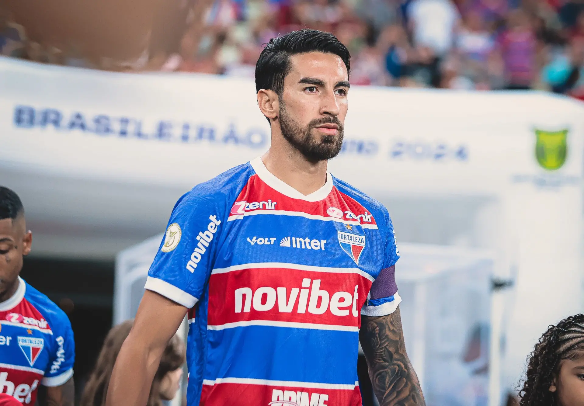 Lucero em ação pelo Fortaleza