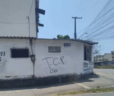 Segundo a Polícia Civil, o Condomínio Residencial José Euclides era anteriormente caracterizado por uma divisão territorial entre duas organizações criminosas, identificadas como GDE e TDN