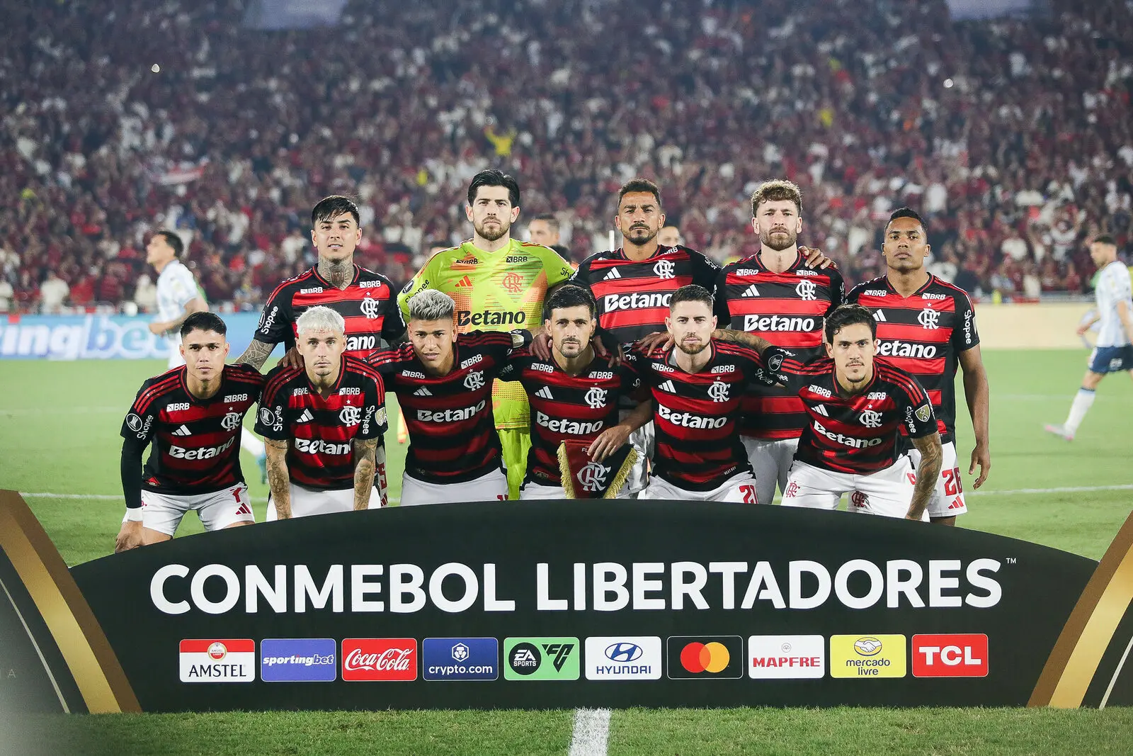 Elenco do Flamengo reunido em foto