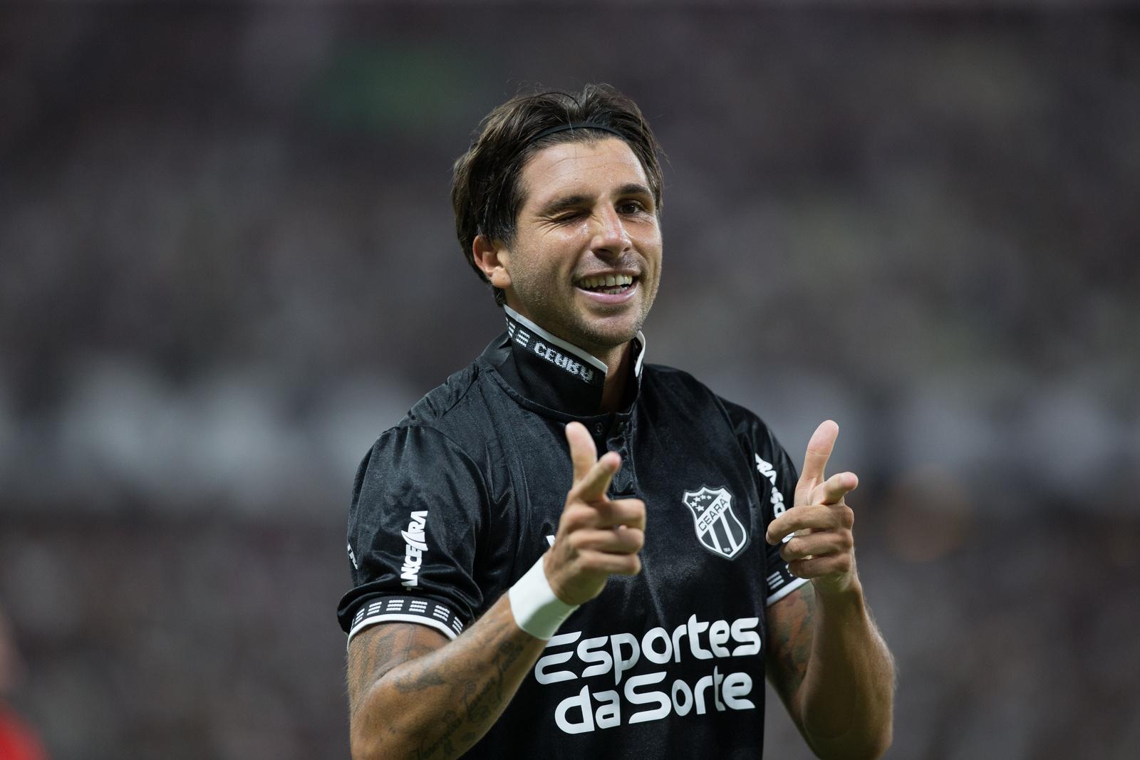 Lucas Mugni comemora gol pelo Ceará