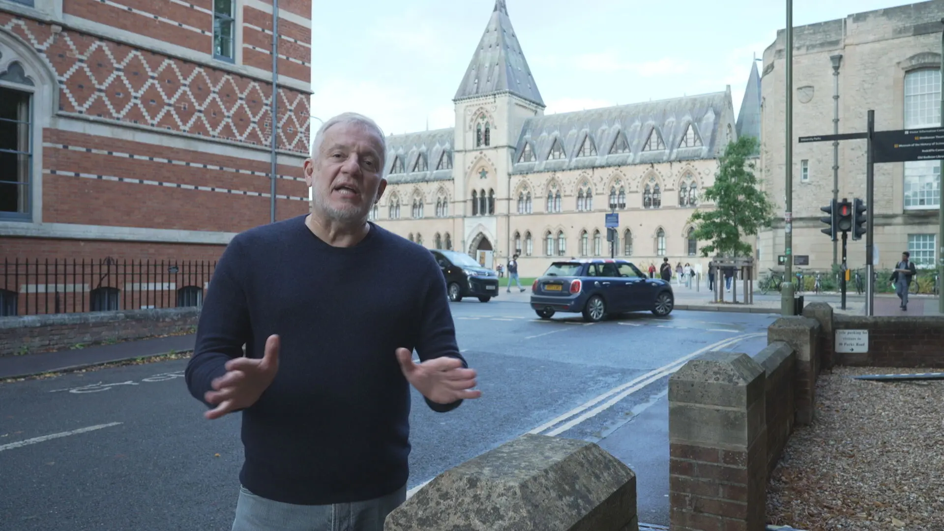 foto do repórter Álvaro Pereira Júnior, do Fantástico, em matéria da série Mentes Digitais.
