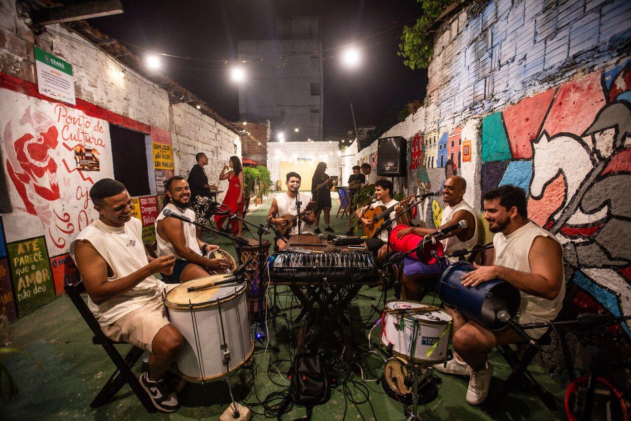 Grupo se apresenta às quintas-feiras no Ajeum de Oyá, no Benfica.