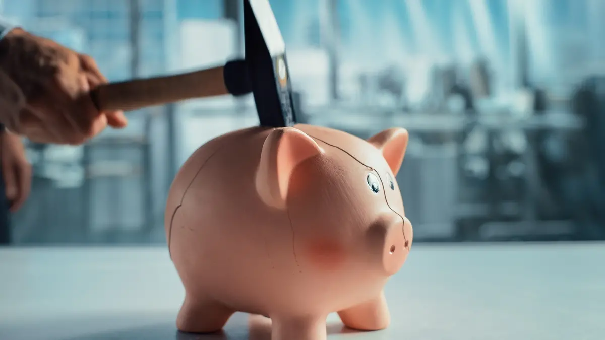 Imagem mostra um porquinho de cerâmica usado para cofre.