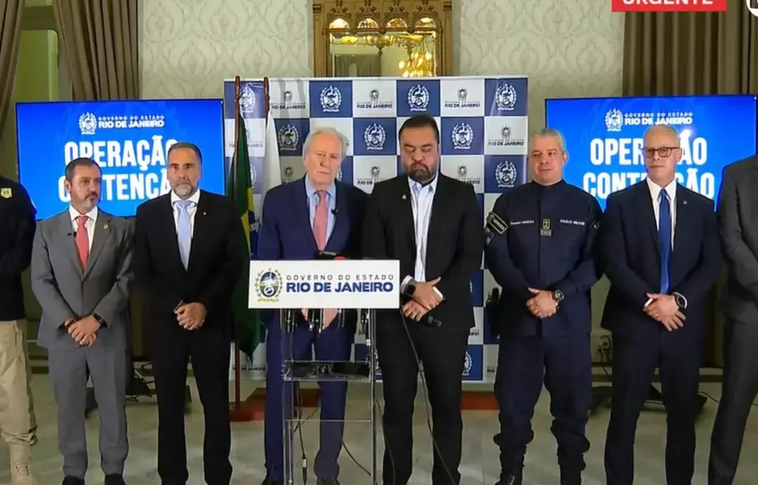 Coletiva de imprensa no Palácio Guanabara com o governador do estado do Rio de Janeiro e o Ministro da Justiça.