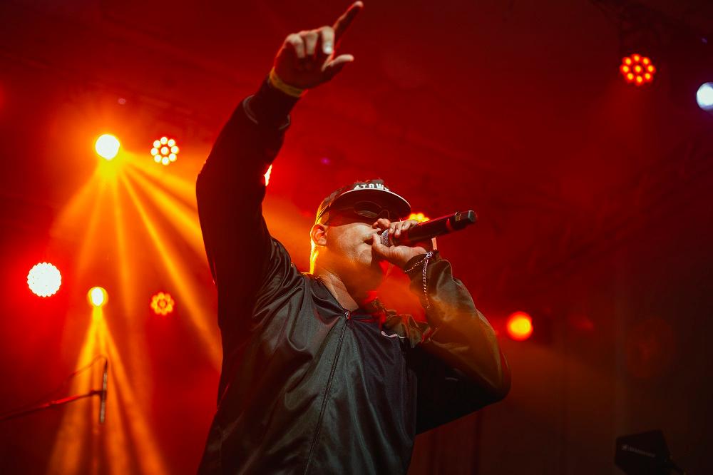 Rapper se apresenta na Estação das Artes.