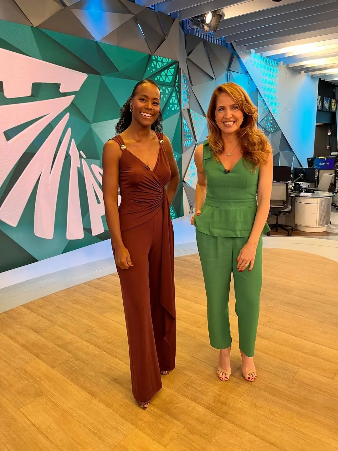 Imagem de apresentadoras do Fantástico para matéria sobre panorama completo de megaoperação do RJ será revelado no Fantástico.