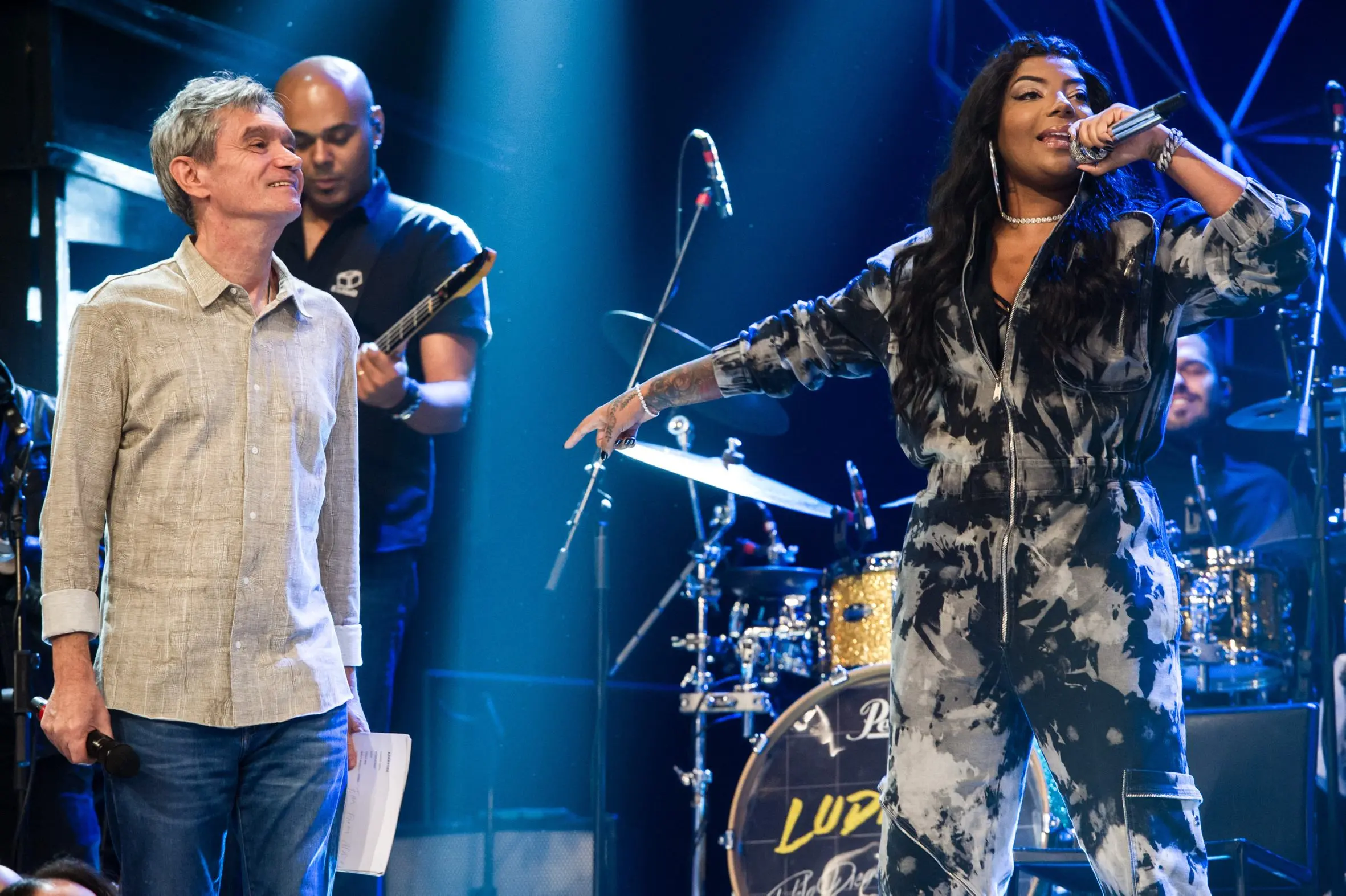 Imagem de Serginho Groisman e Ludmilla para matéria sobre altas Horas deste sábado (1º), que terá Ludmilla e Arnaldo Antunes.