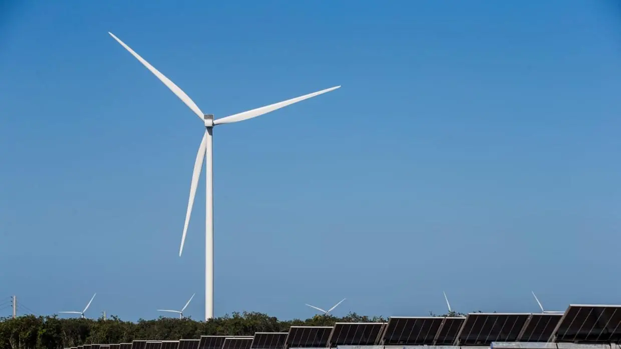 Parque híbrido de energia eólica no Ceará.