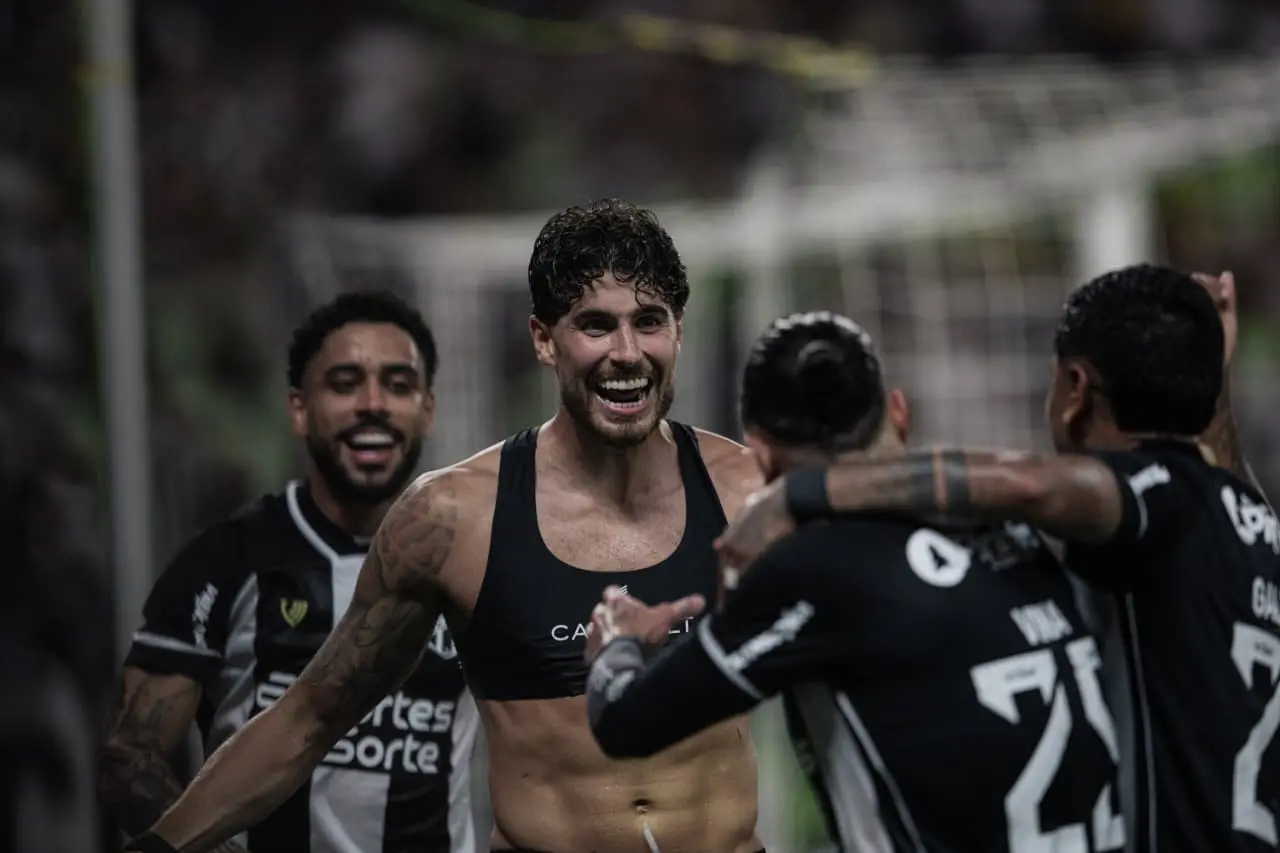 Atletas do Ceará comemoram vitória