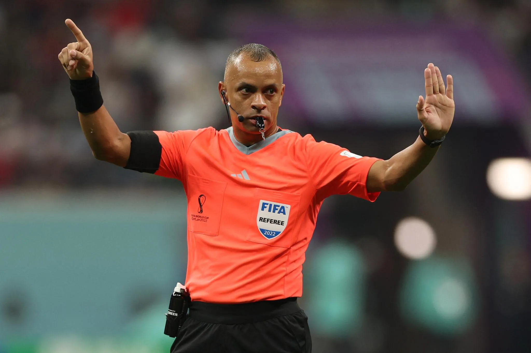 Wilton Pereira Sampaio é árbitro FIFA e já apitou partidas da Copa do Mundo de 2022