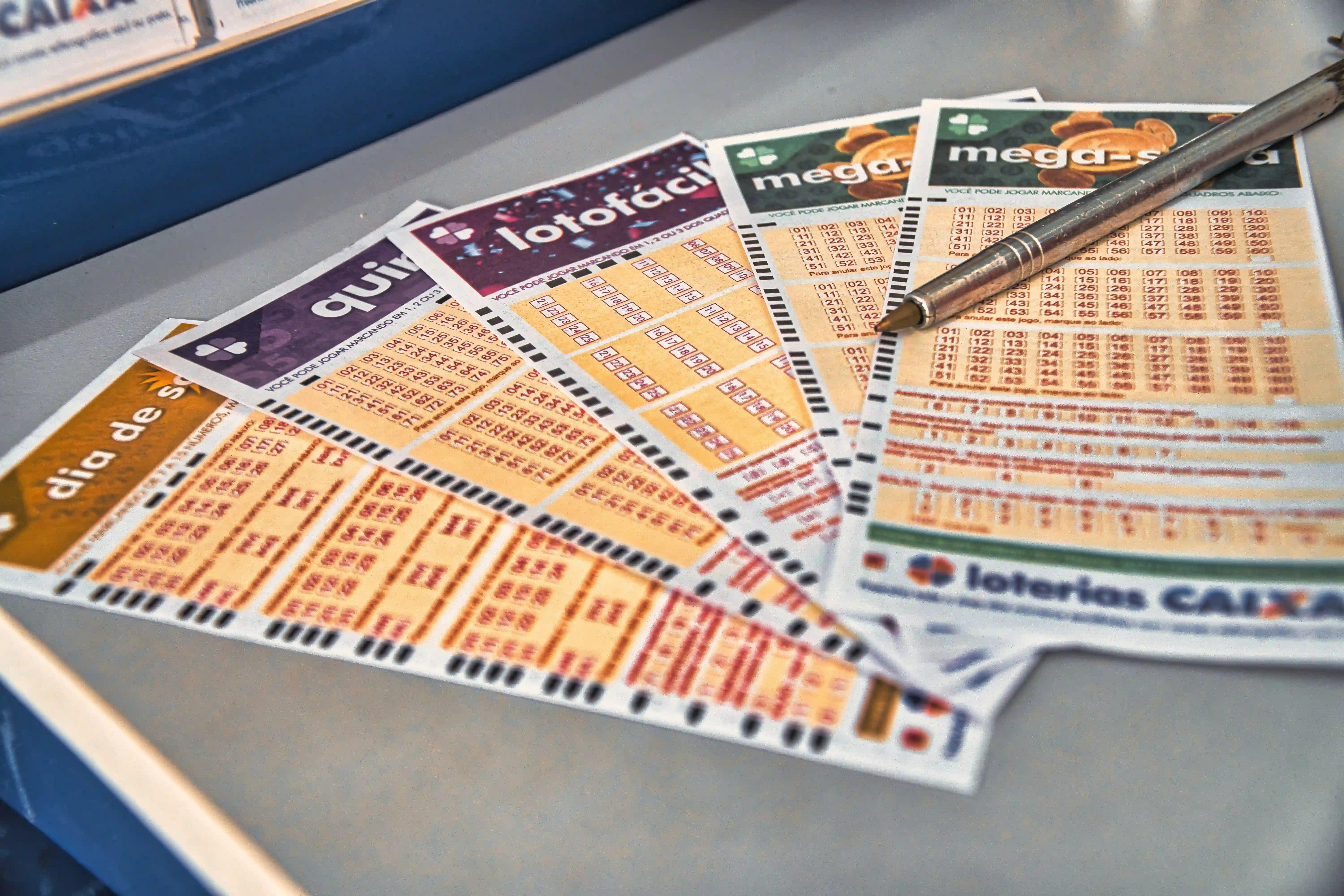 Imagem de loterias caixa para matéria sobre Loterias da Caixa mudam de horário em 2025; veja como ficam os sorteios.