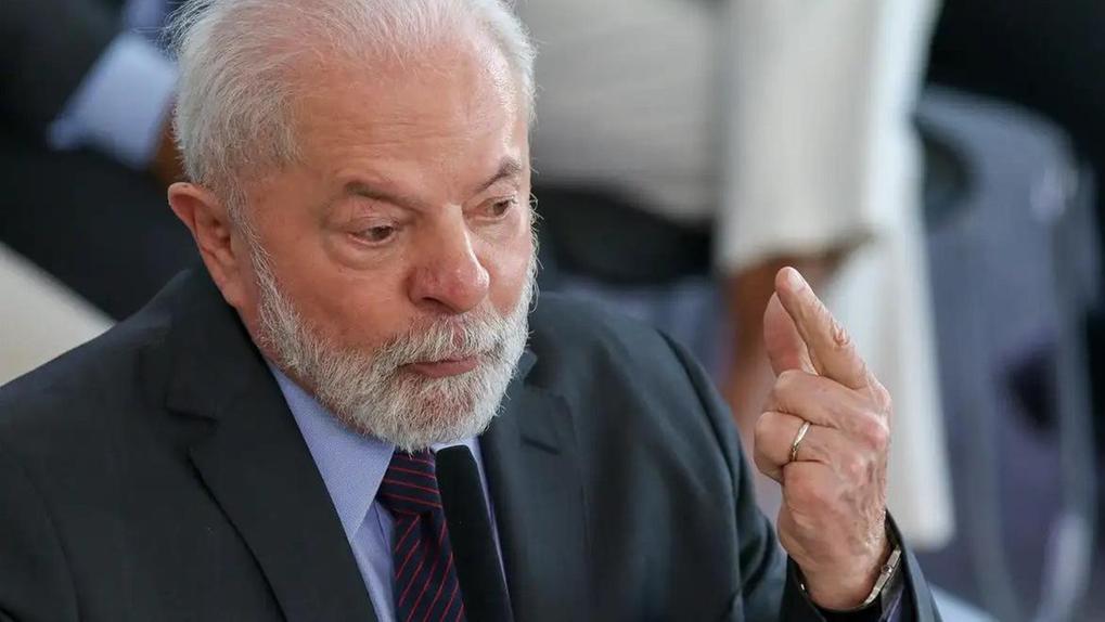 Foto do presidente Lula para ilustrar matéria sobre operação no Rio onde classifica como matança.
