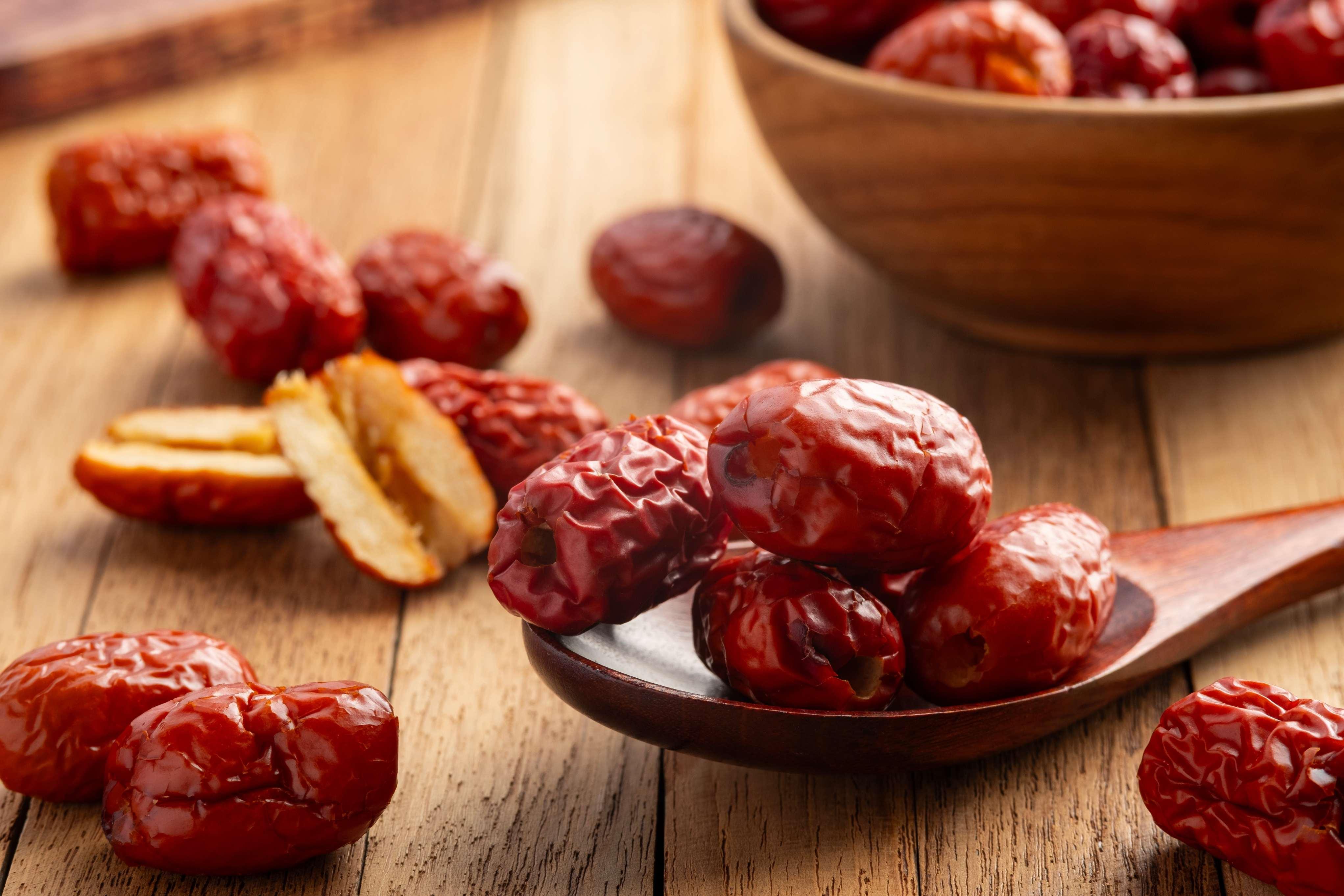 Imagem de tâmara para matéria sobre tâmara como substituto natural do açúcar e aliada no pré-treino.