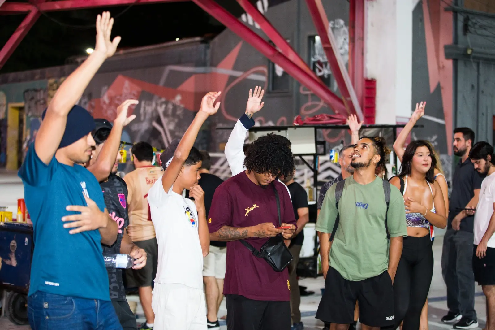 Cerca de 50 pessoas comparecem a cada edição.