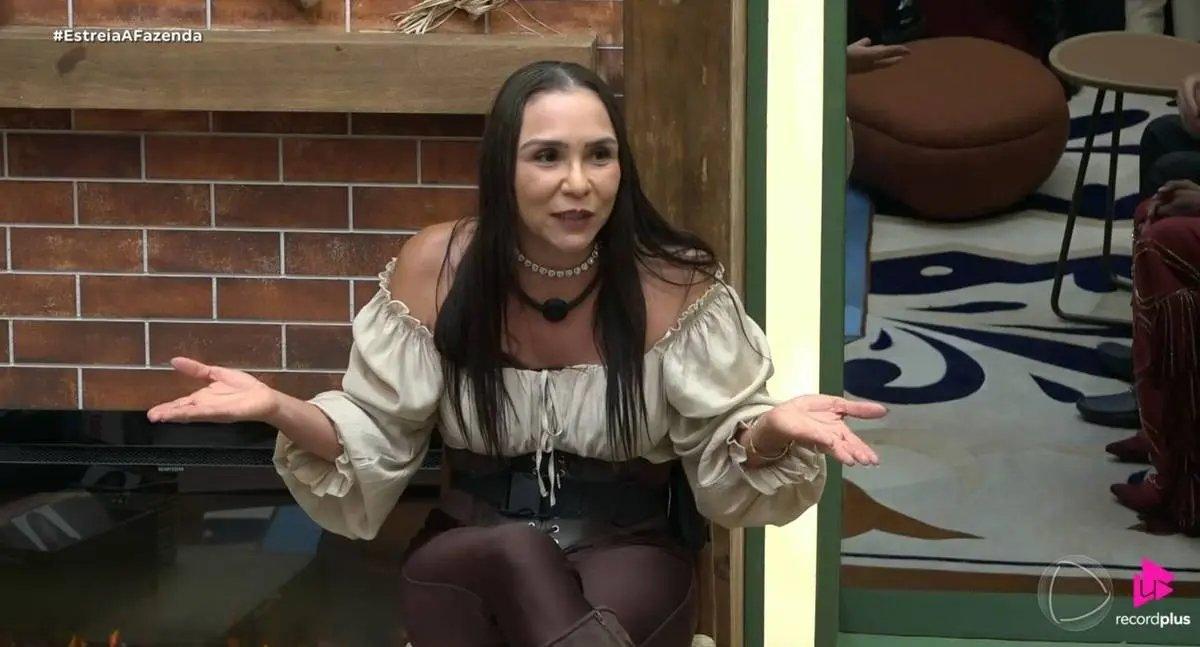 Imagem mostra Yoná Sousa, participante do reality show A Fazenda.