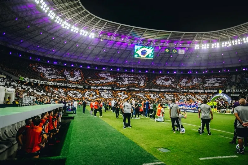 Veja mosaico da torcida do Ceará.