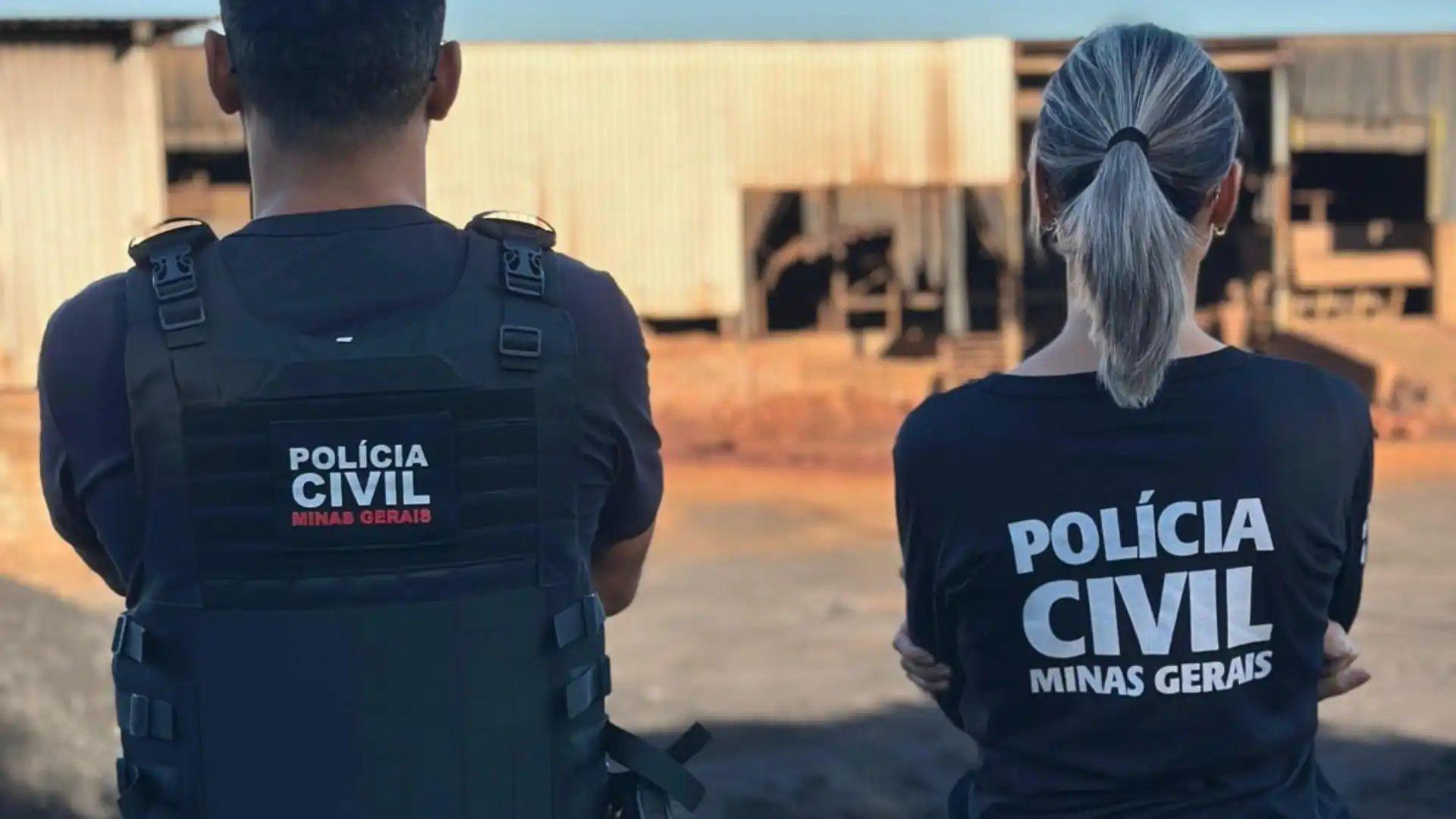 Foto de agentes da PCMG.