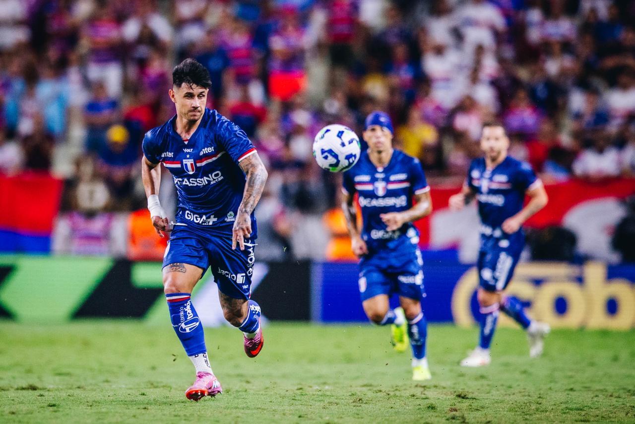 Adam Bareiro em ação pelo Fortaleza