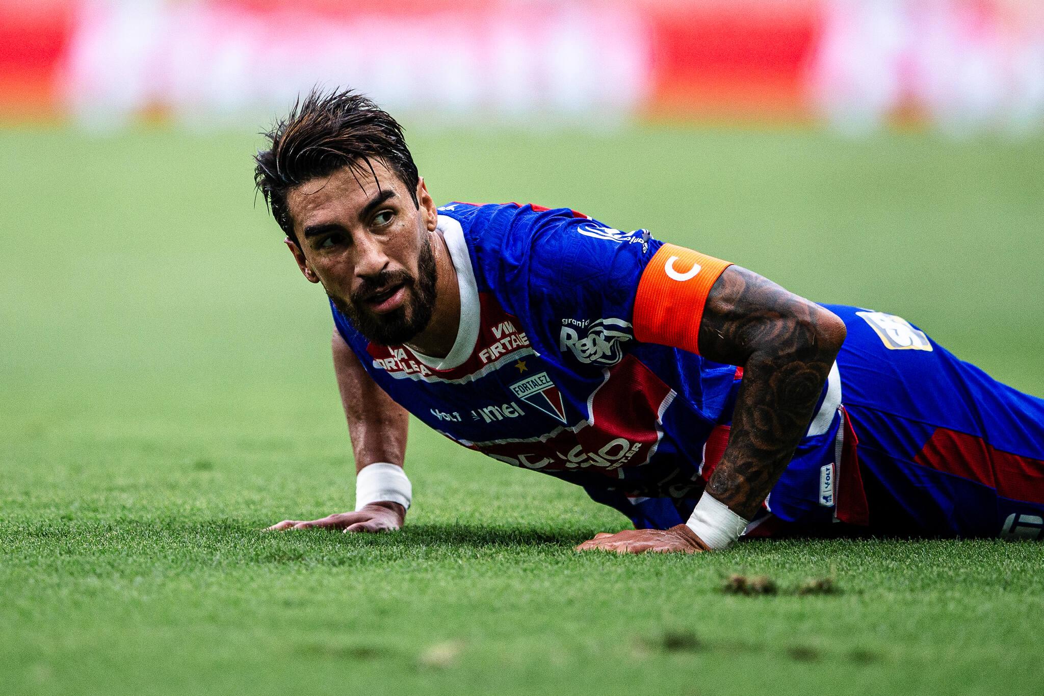 Foto de Lucero, jogador do Fortaleza