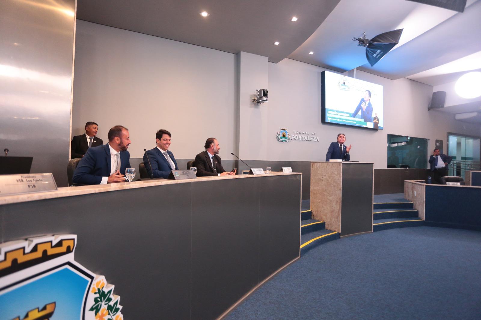 Fotos de pedetistas da Câmara Municipal de Fortaleza.