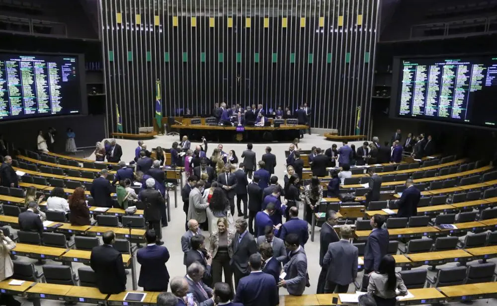Deputados federais no plenário da Câmara dos Deputados em Brasília.