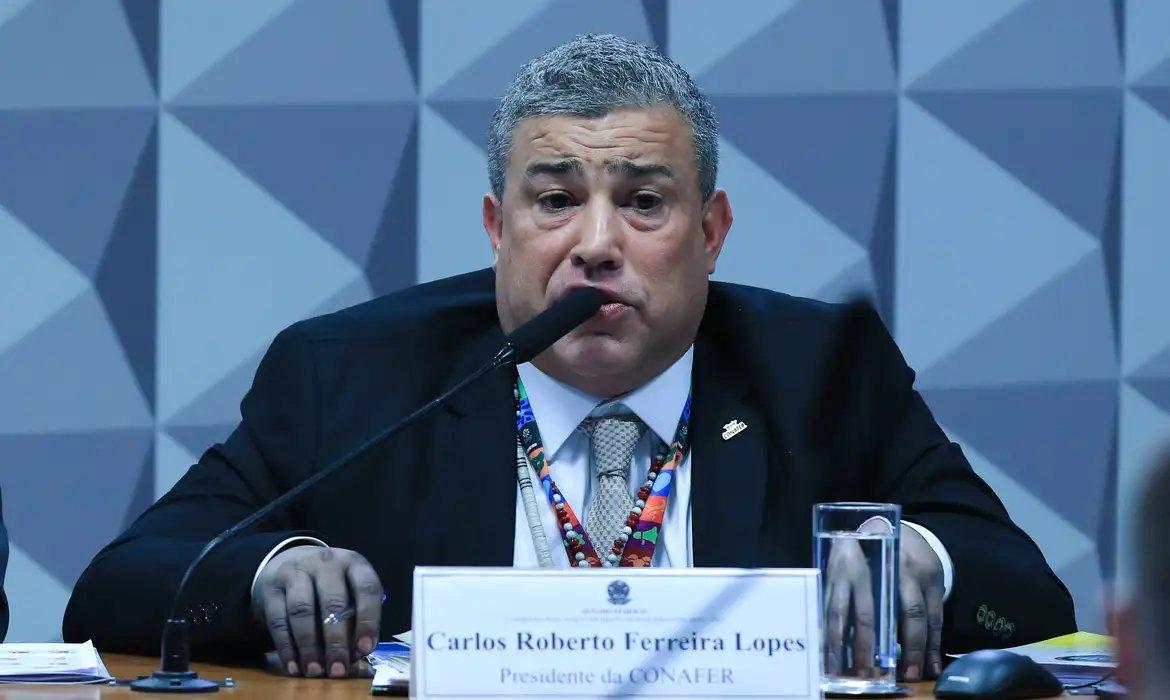 Presidente da Conafer durante audiência no Senado.