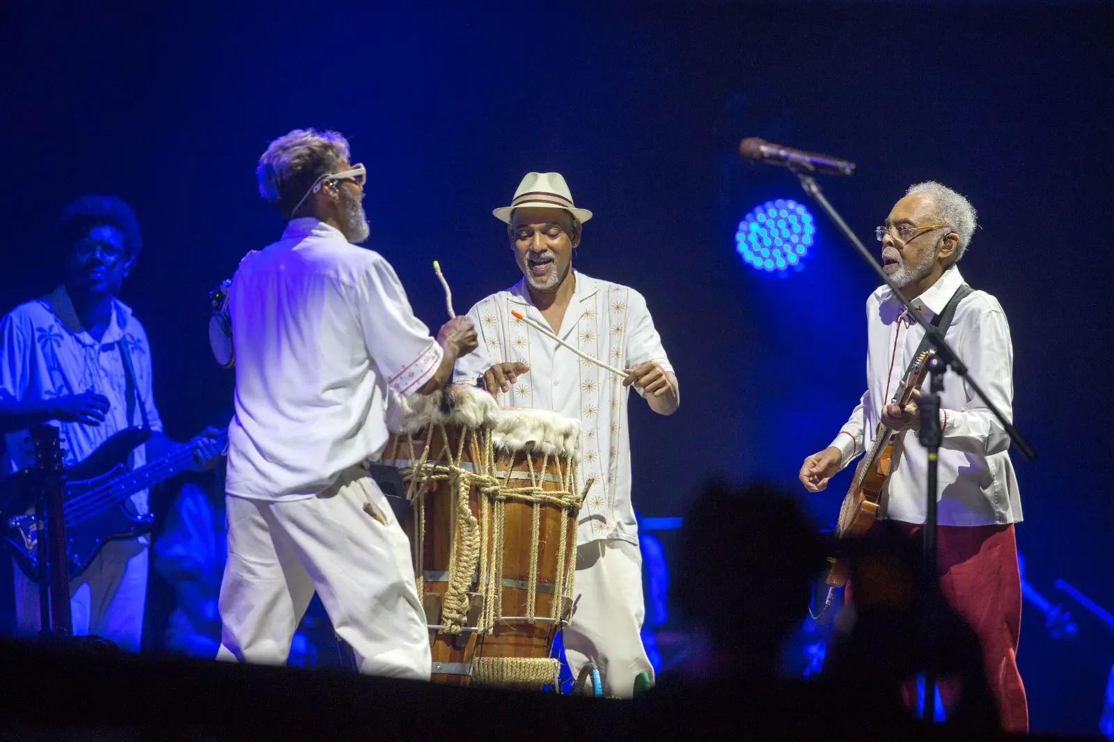 Alinhamento entre cantor e banda engrandeceu espetáculo.