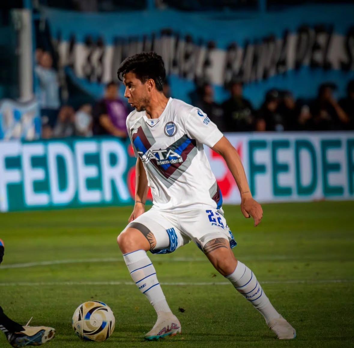 Pol Fernández em ação pelo Godoy Cruz