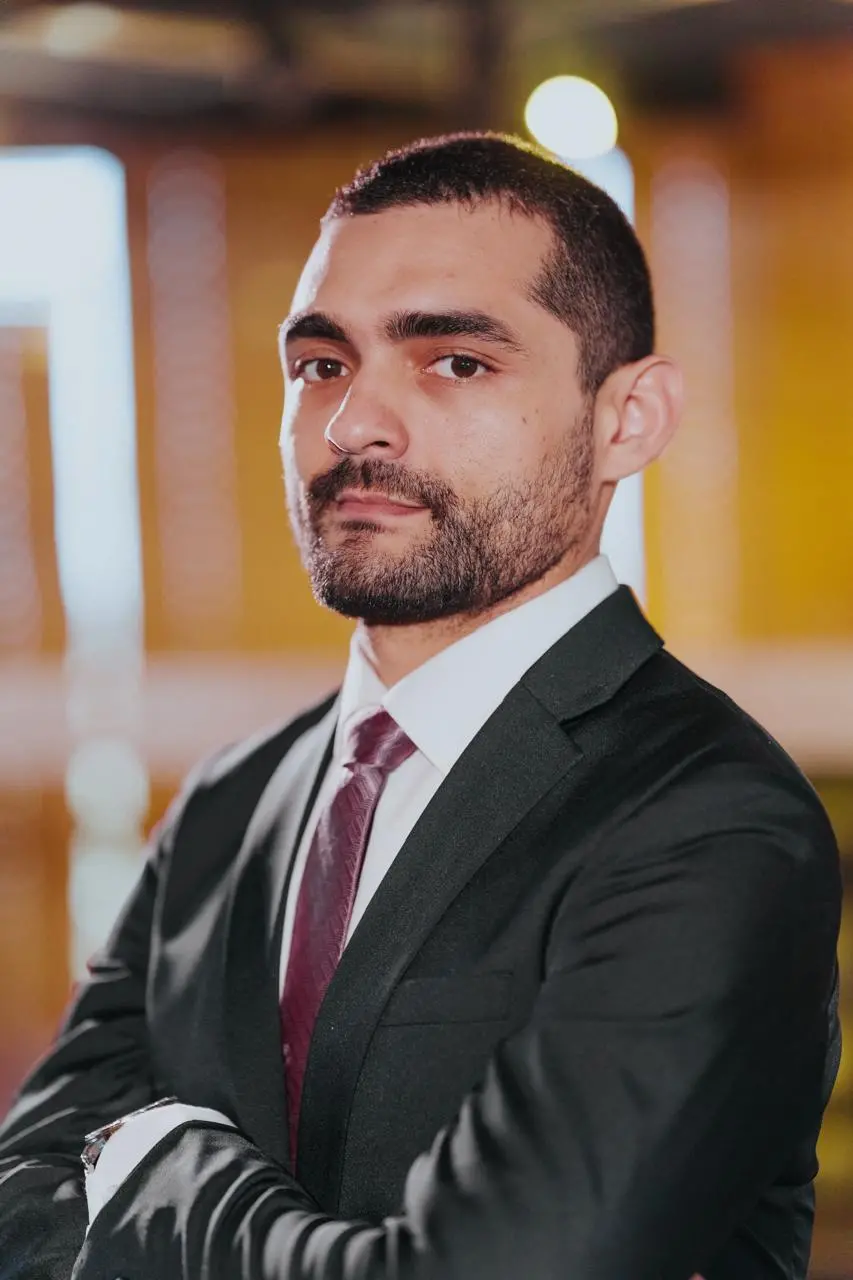 Jean Leite Araújo Júnior é advogado