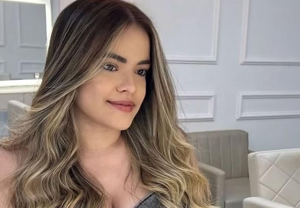 Foto pessoal da jovem Allany.