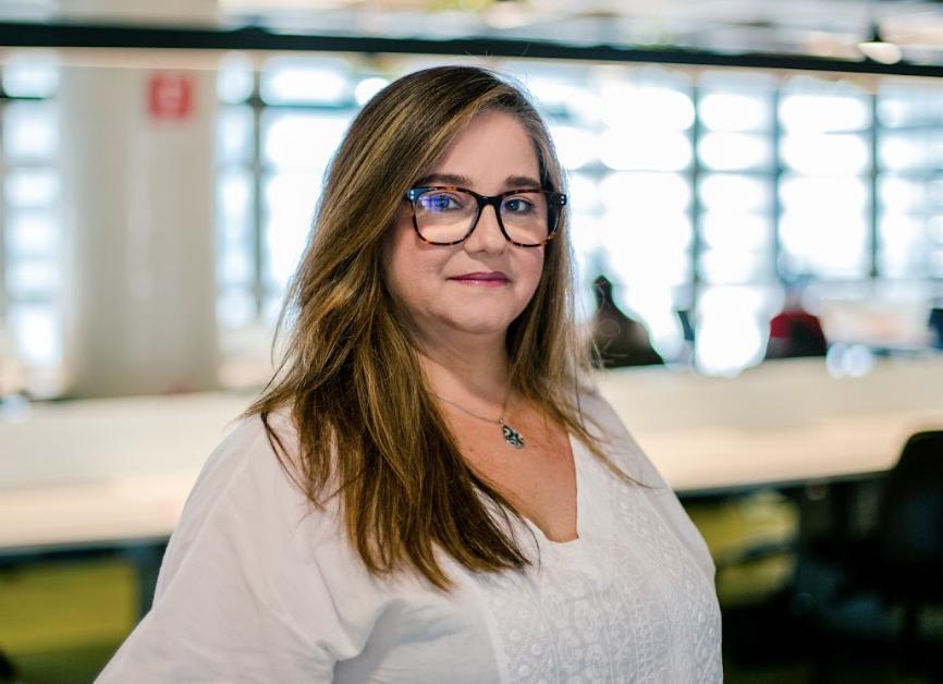 Cláudia Sintoni é psicóloga