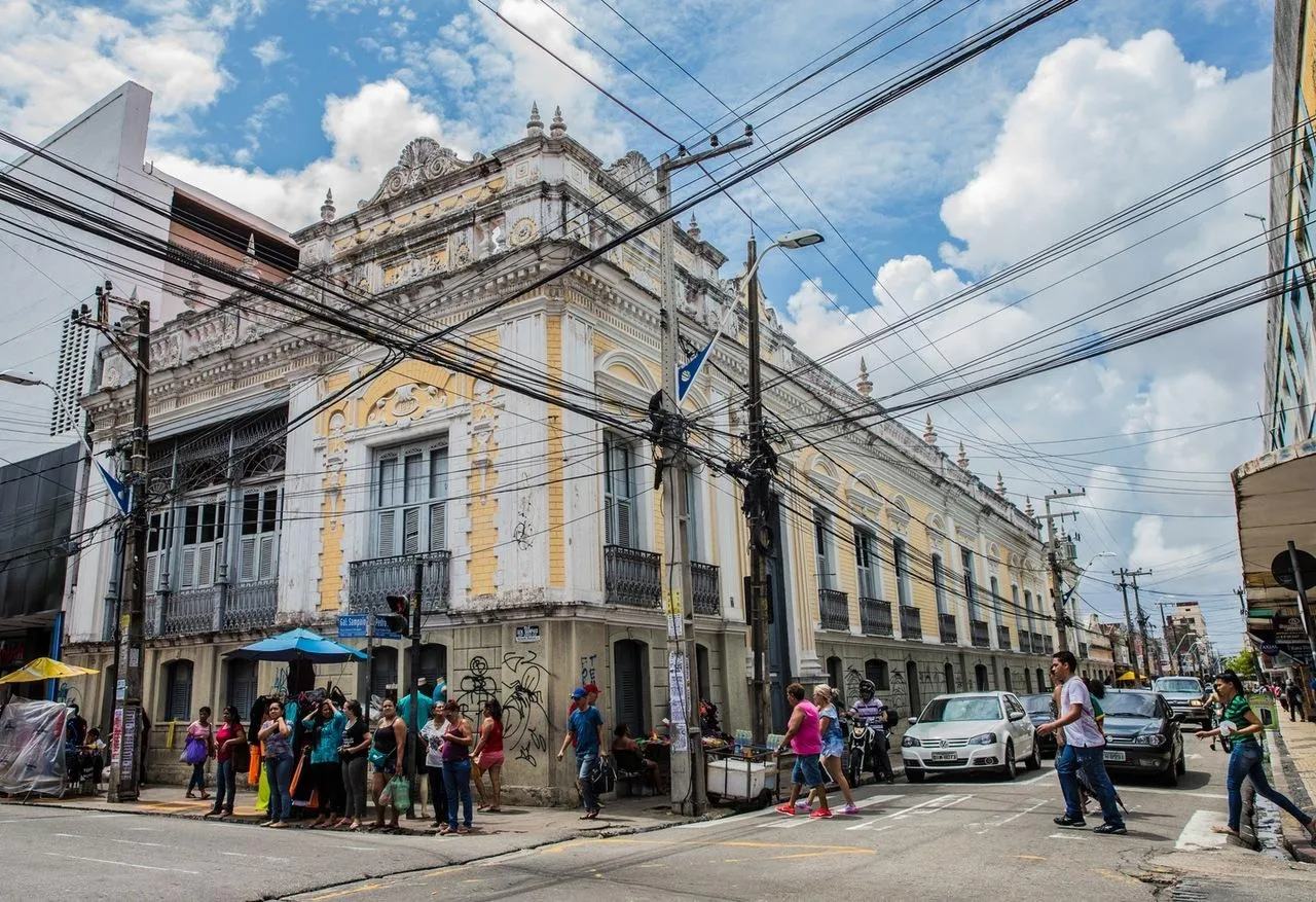 Edificações mais antigas de Fortaleza se concentram no Centro, bairro líder em notificações de riscos estruturais.