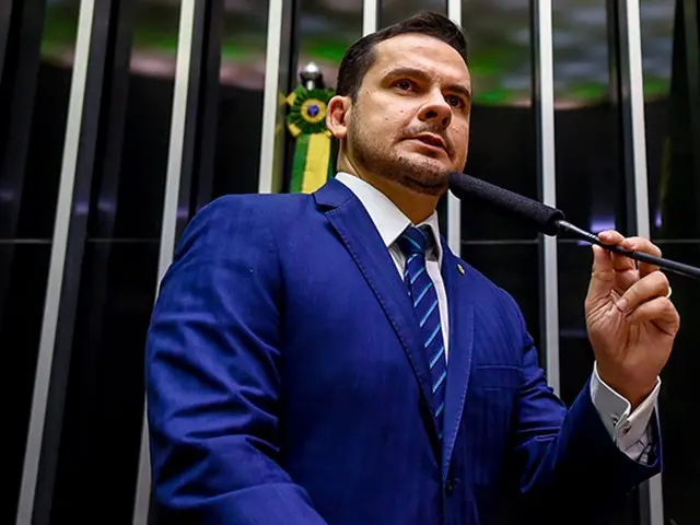 Deputado Capitão Alberto Neto