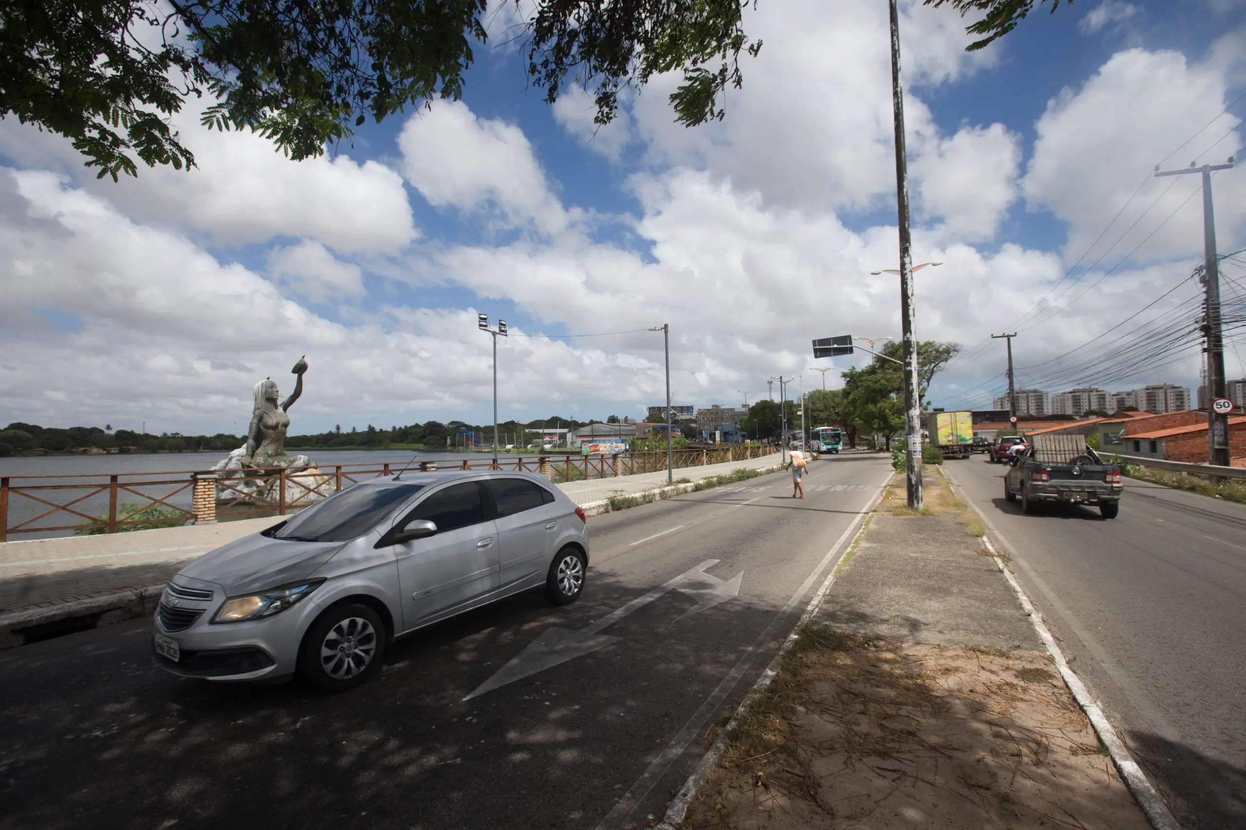 Avenida Frei Cirilo.