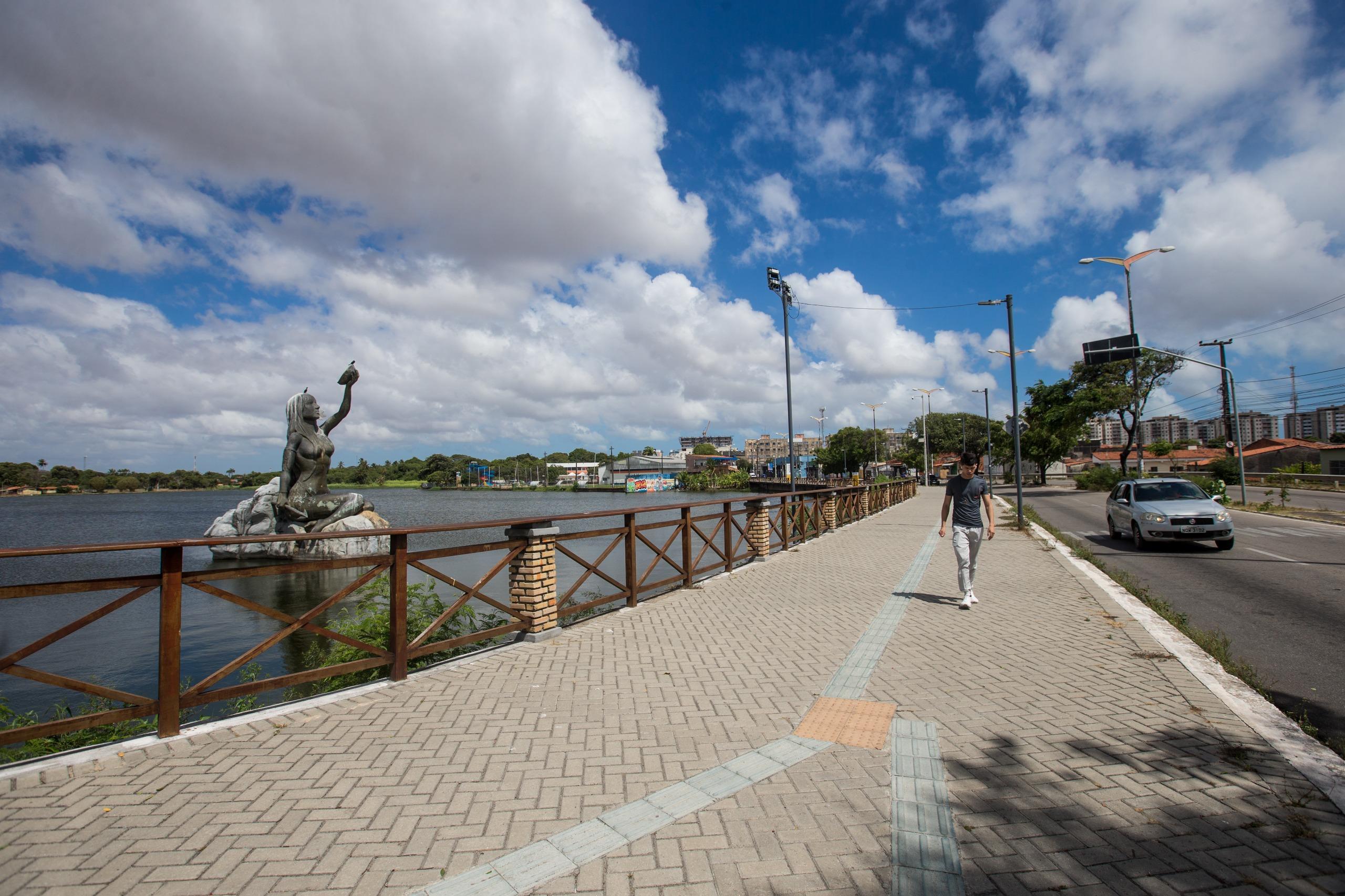 Avenida Frei Cirilo.