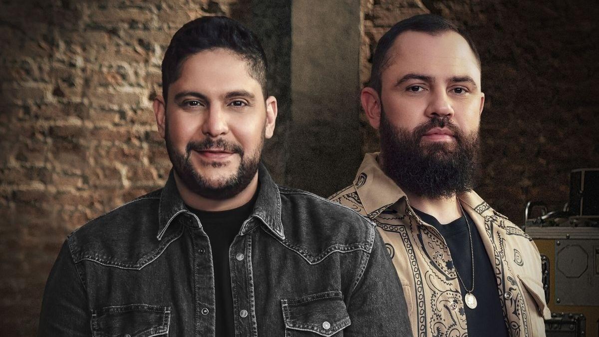 Dupla celebra duas décadas de carreira em Fortaleza.