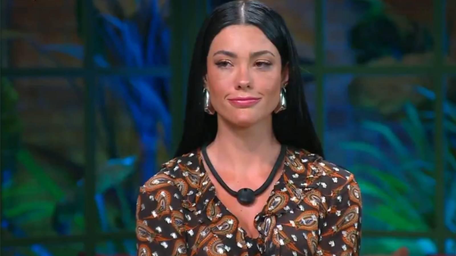 Imagem mostra Rayane Figliuzzi durante eliminação na décima roça de A Fazenda.