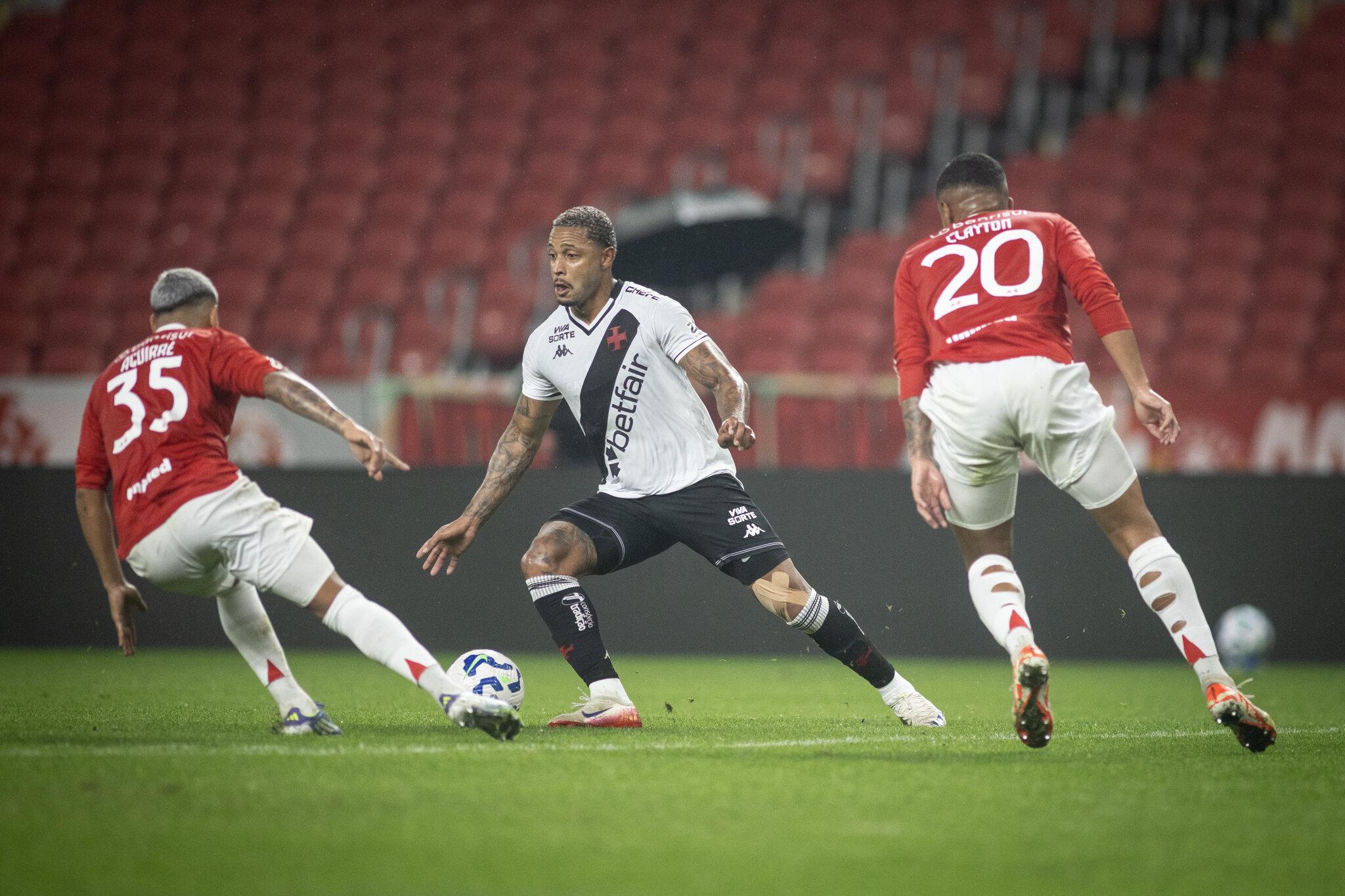 Vasco e Internacional se enfrentam nesta sexta-feira (28) na Série A do Brasileirão