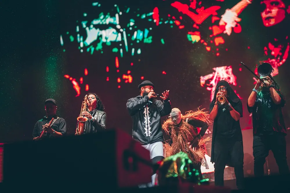 BaianaSystem se apresenta no Tamo Junto BB no dia 12.