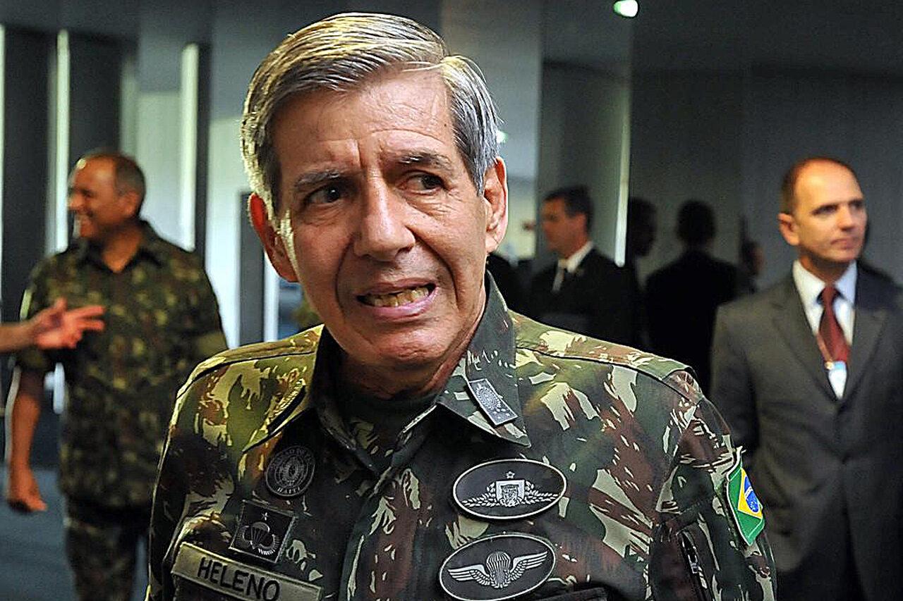 Foto do general da reserva Augusto Heleno, ex-ministro do governo Bolsonaro, presi por tentativa de golpe de Estado.