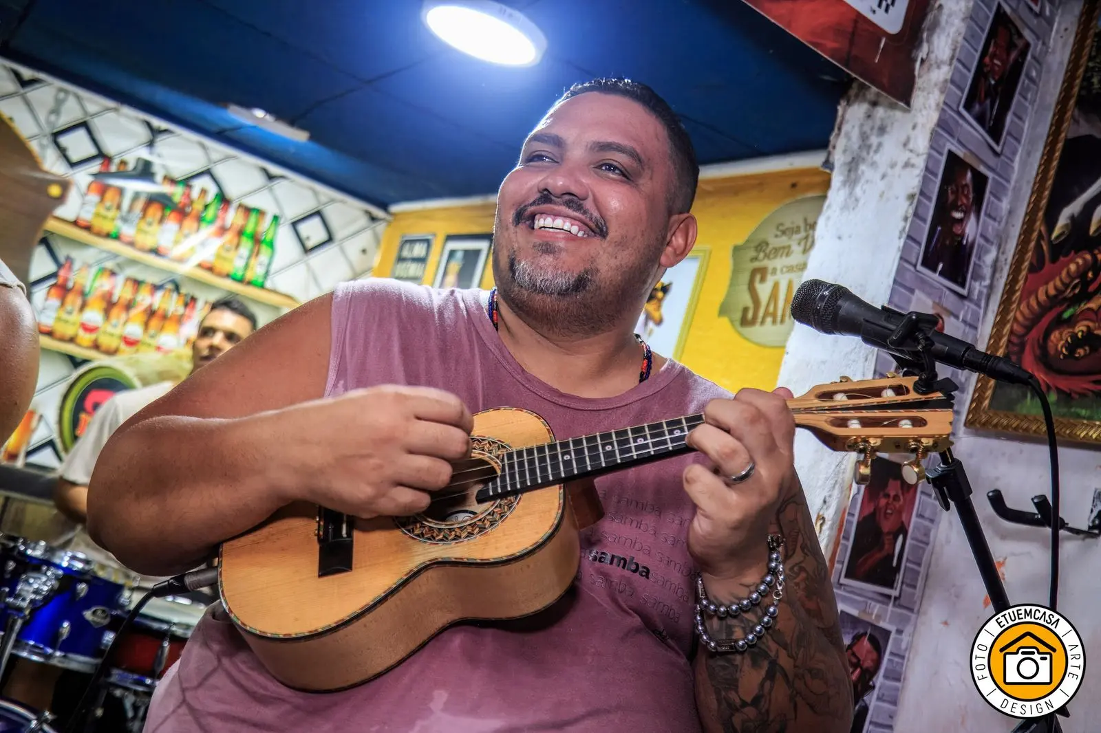Junto ao Grupo DTF, Italo da Mocinha comanda o Pagode da Mocinha, aos domingos.