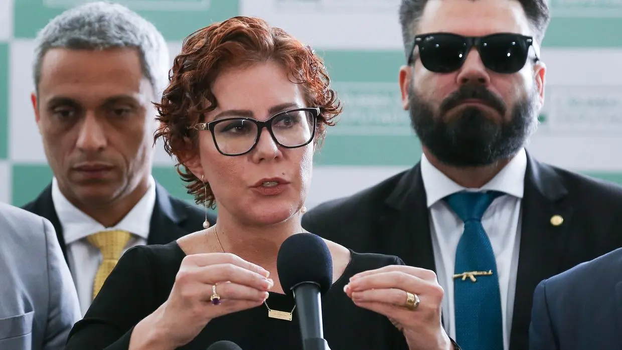 Imagem de Carla Zambelli, para matéria sobre cassação.