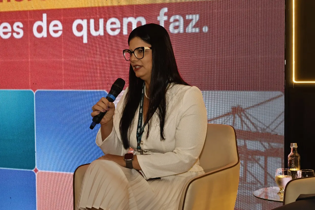 imagem mostra karine frota, presidente do Conselho de Relações Internacionais da Federação das Indústrias do Estado do Ceará (Fiec) e gerente do Centro Internacional de Negócios do Ceará (CIN).