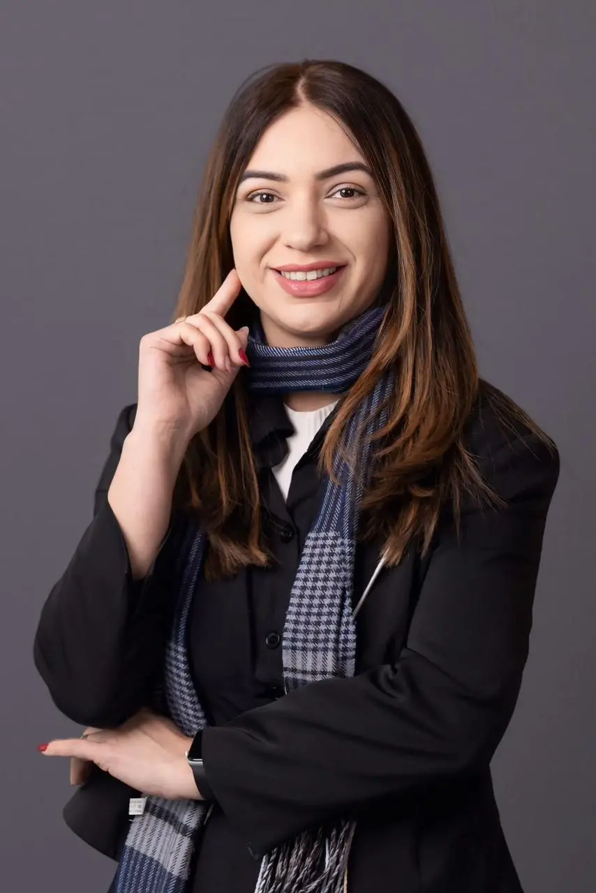 Elida Almeida é especialista em Marketing