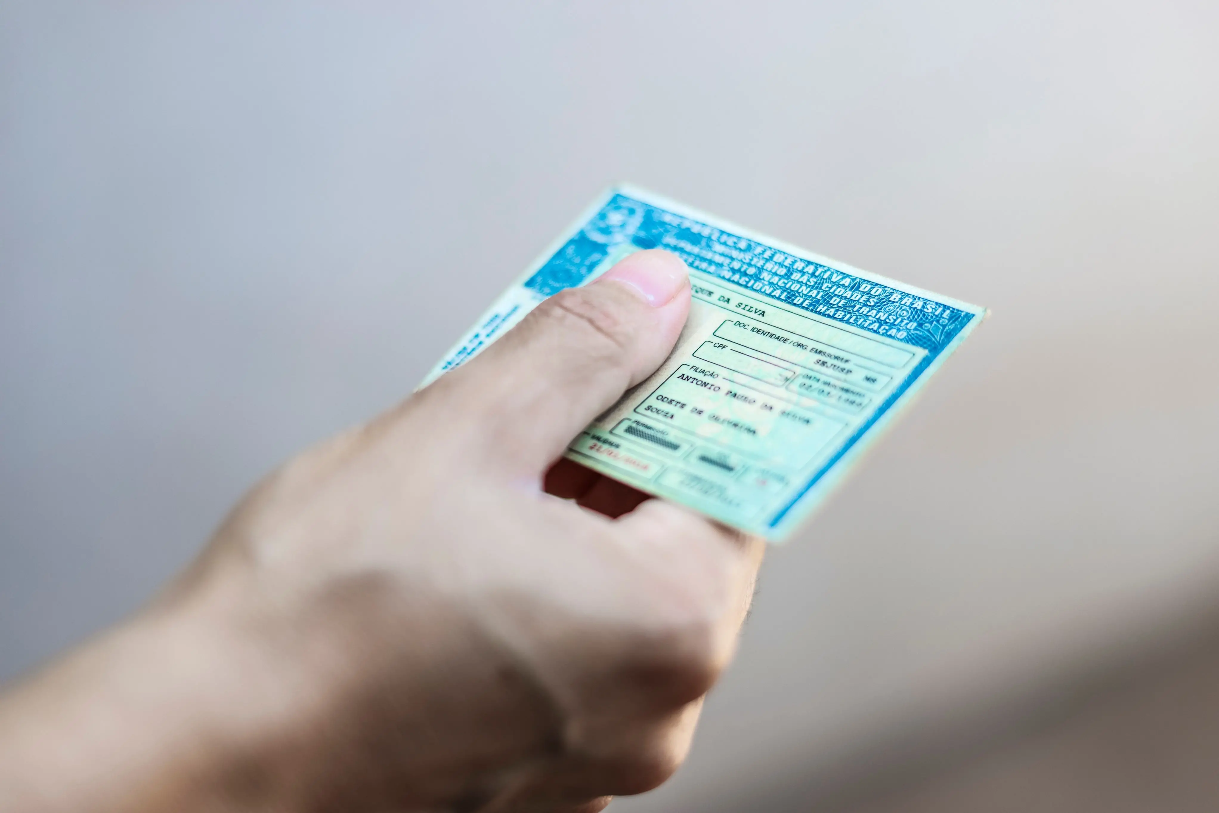 Imagem de uma CNH para matéria sobre Congresso torna obrigatório exame toxicológico para primeira CNH.